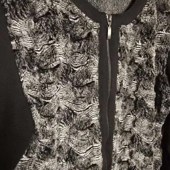 Alfred Dunner Black Grey Faux Fur Full Zip Knit Top 16 - Picture 3 of 6